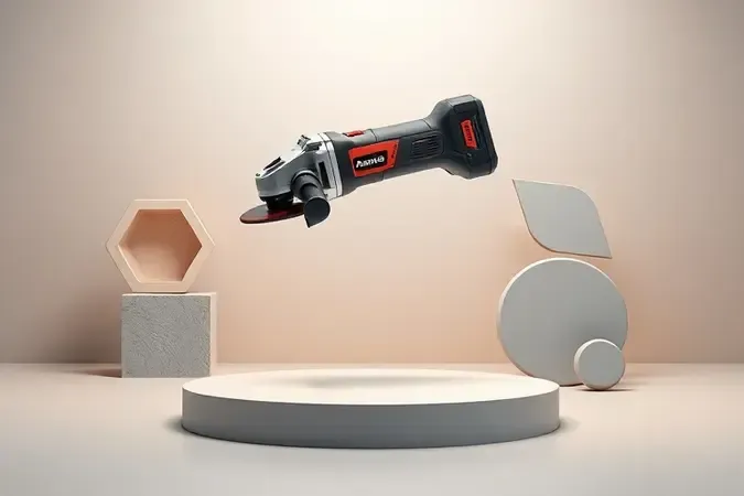 Conceito 3D com elementos que representam critérios de escolha de esmerilhadeira a bateria como potência e ergonomia